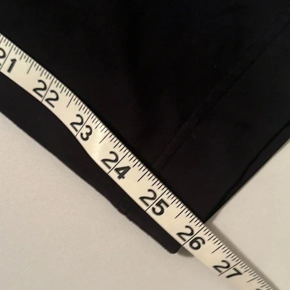 GUC - Lululemon Black Pants - Picture 5 of 8